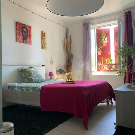 Belle Chambre Au Coeur De Bayonne Apartment Exterior foto