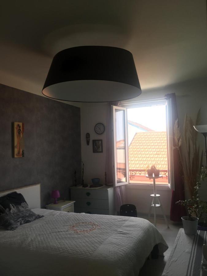 Belle Chambre Au Coeur De Bayonne Apartment Exterior foto