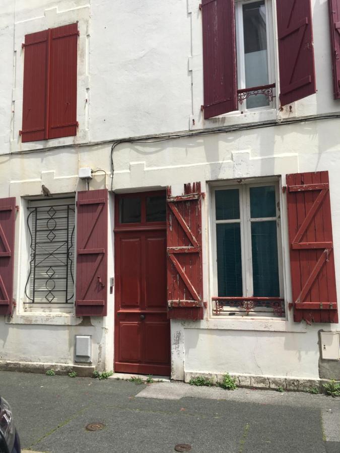 Belle Chambre Au Coeur De Bayonne Apartment Exterior foto
